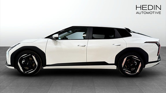 Kia EV4 4 of 14
