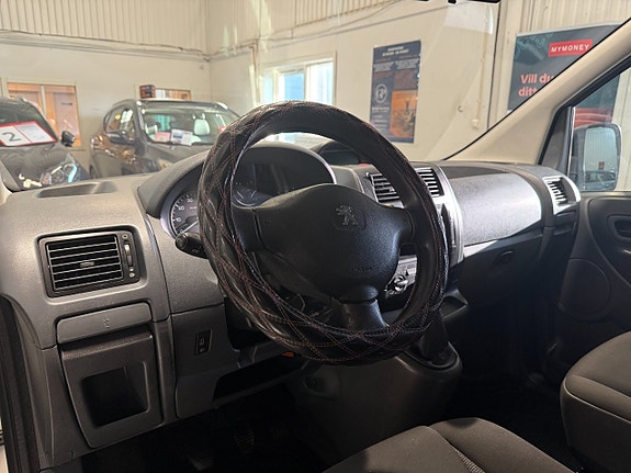 Peugeot Expert 8 of 14