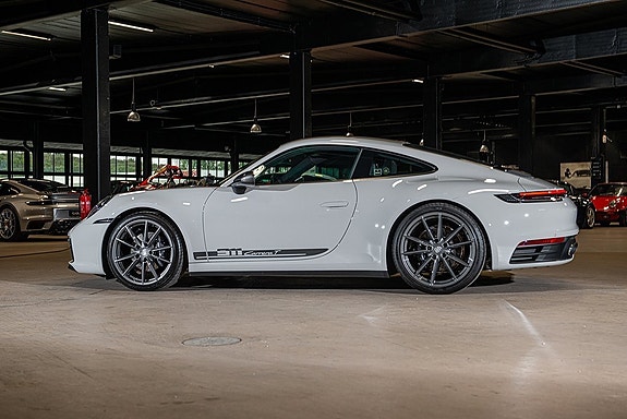 Porsche 911 Carrera T 2 of 5