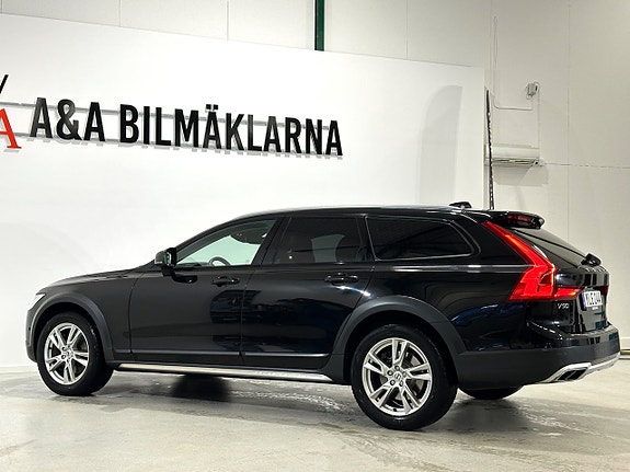 Volvo V90 Cross Country 4 of 5