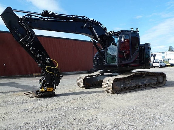 Kobelco SK230SRLC-5E / "Black Edition"