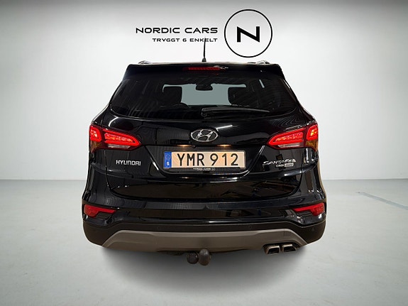 Hyundai Santa Fe 3 of 17