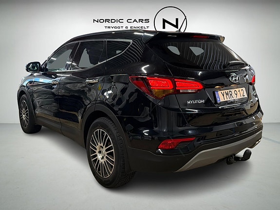 Hyundai Santa Fe 2 of 17