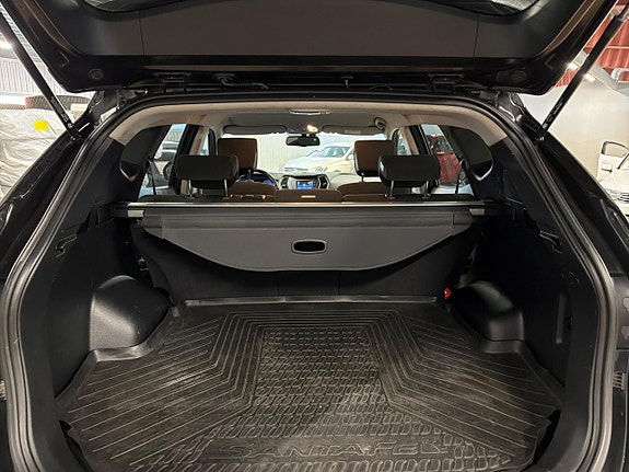 Hyundai Santa Fe 17 of 17