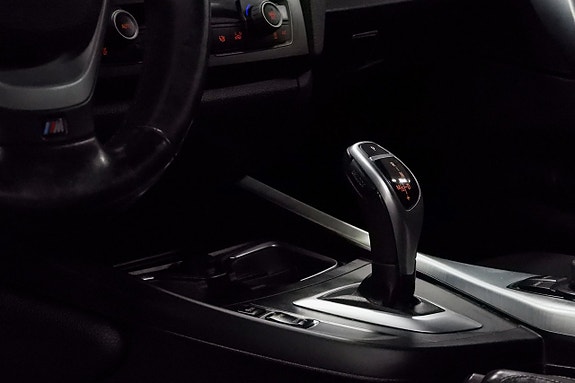 BMW 120 13 of 30