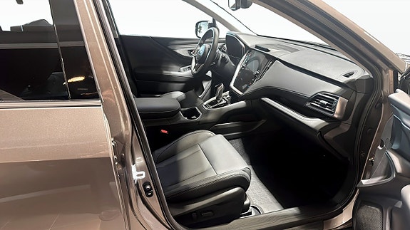 Subaru Outback 3 of 5
