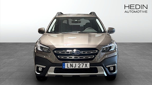 Subaru Outback 8 of 12