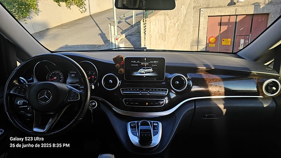 Mercedes-Benz V250 d 2 of 5