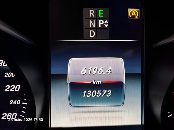 Mercedes-Benz V250 d 4 of 5