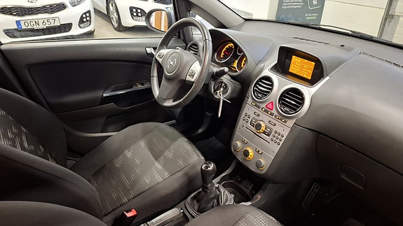Opel Corsa 18 of 22