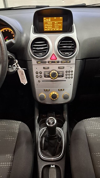Opel Corsa 17 of 22