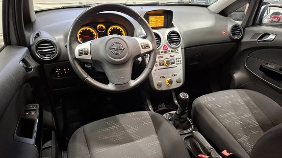 Opel Corsa 2 of 5