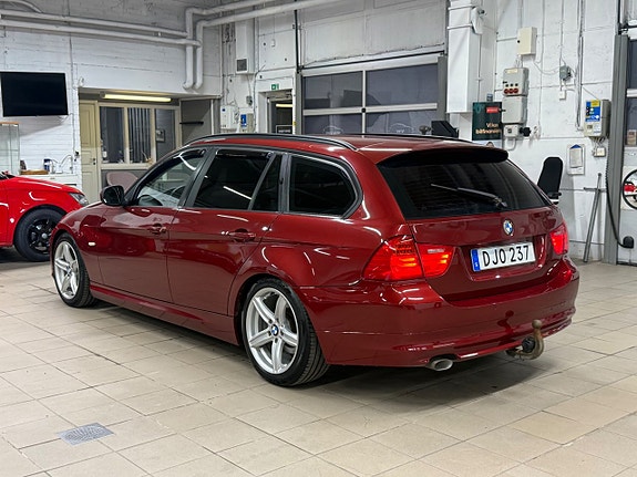 BMW 318 3 of 5