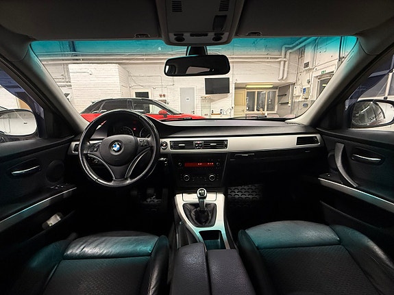 BMW 318 12 of 12