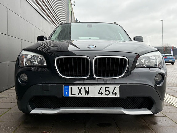 BMW X1 4 of 5