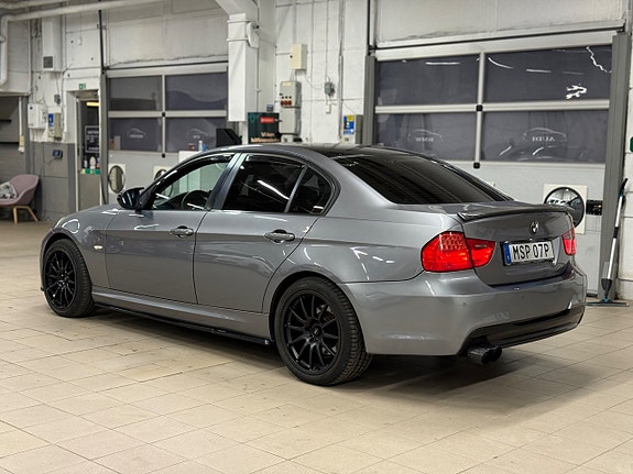 BMW 318 3 of 5