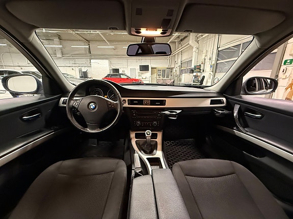 BMW 318 12 of 12