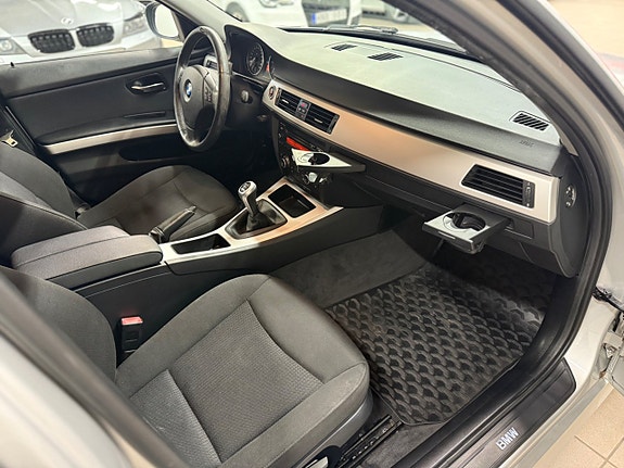 BMW 318 10 of 12