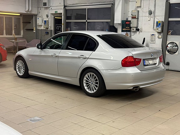 BMW 318 3 of 5