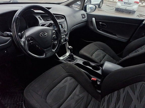 Kia Ceed 5 of 12