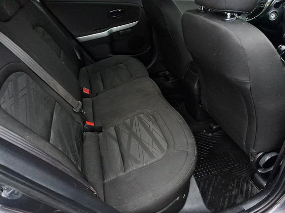 Kia Ceed 9 of 12