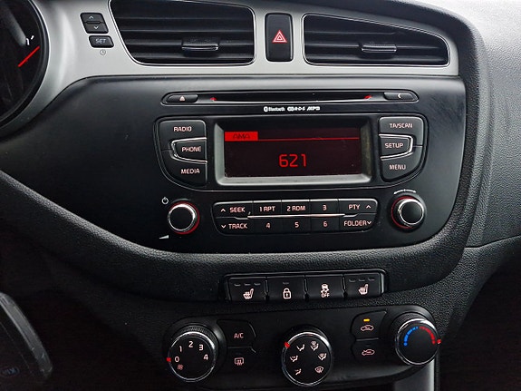 Kia Ceed 8 of 12