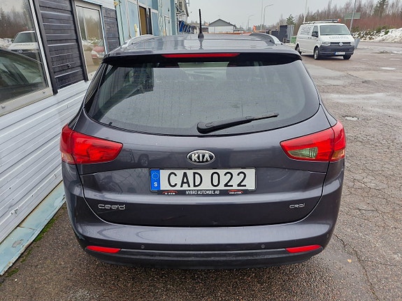 Kia Ceed 4 of 12