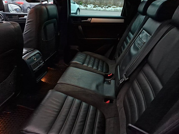 Volkswagen Touareg 6 of 18