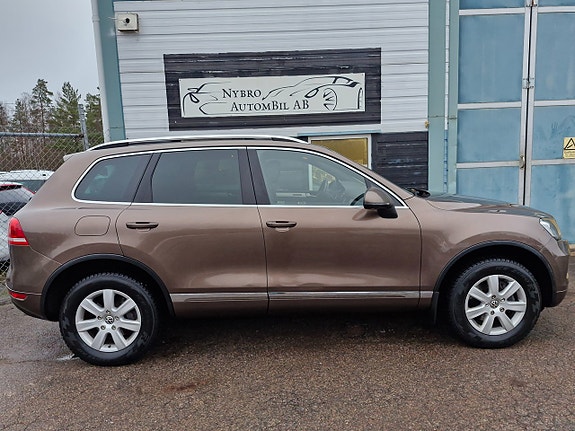 Volkswagen Touareg 2 of 18