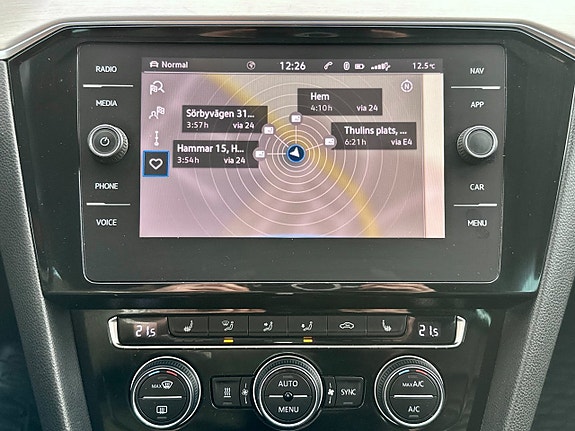 Volkswagen Passat 13 of 19