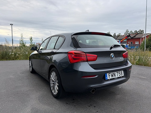 BMW 116d 4 of 5