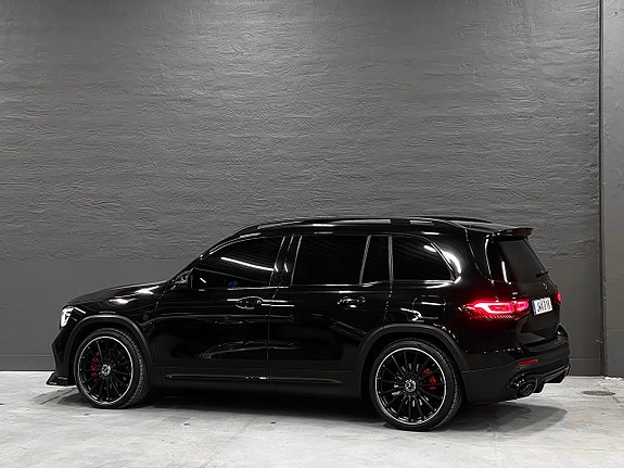 Mercedes-Benz GLB250+ 3 of 26