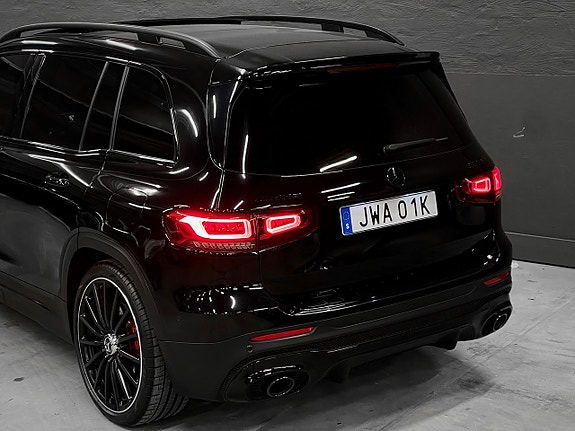 Mercedes-Benz GLB250+ 15 of 26