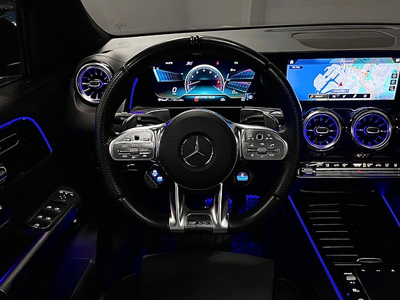 Mercedes-Benz GLB250+ 16 of 26