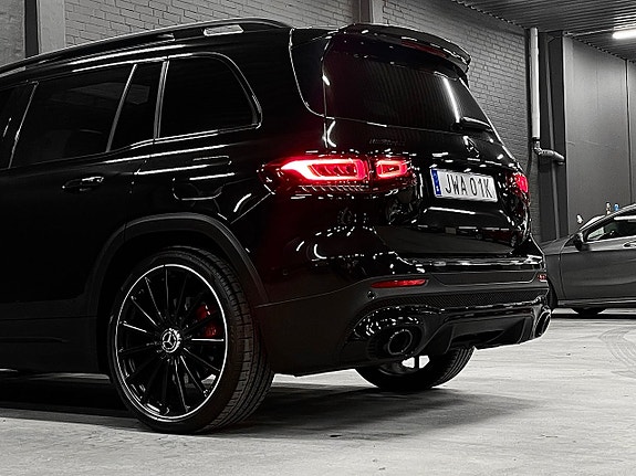 Mercedes-Benz GLB250+ 19 of 26