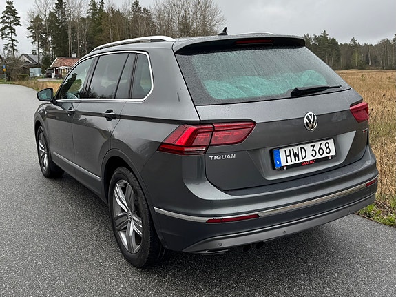 Volkswagen Tiguan 2 of 13