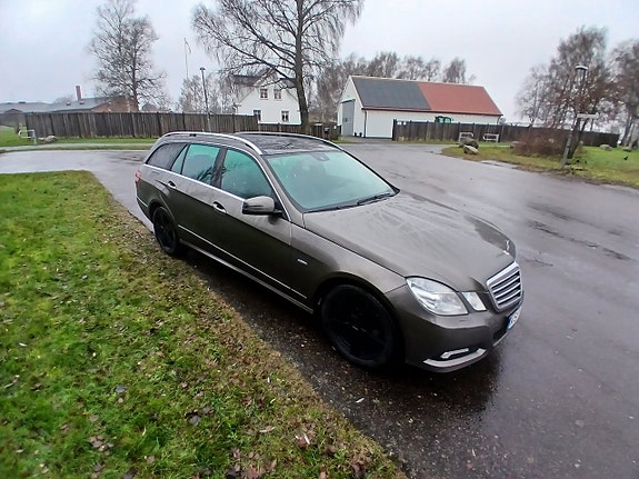 Mercedes-Benz E220