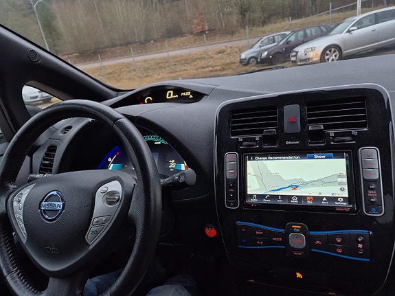 Nissan Leaf 18 of 21