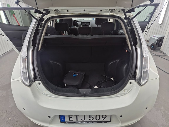Nissan Leaf 6 of 21