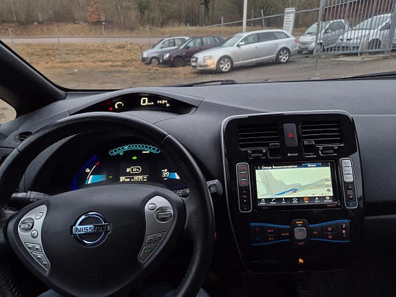 Nissan Leaf 13 of 21