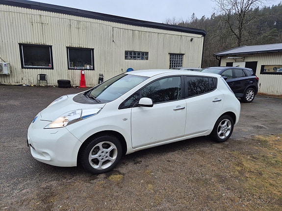 Nissan Leaf 9 of 21