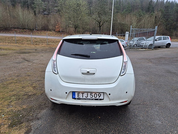 Nissan Leaf 11 of 21
