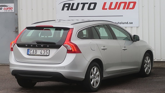 Volvo V60 5 of 27