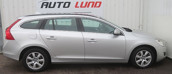 Volvo V60 7 of 27