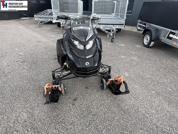 Ski-Doo Backcountry Adrenalin 600 E-TEC Momsad . 2 of 7