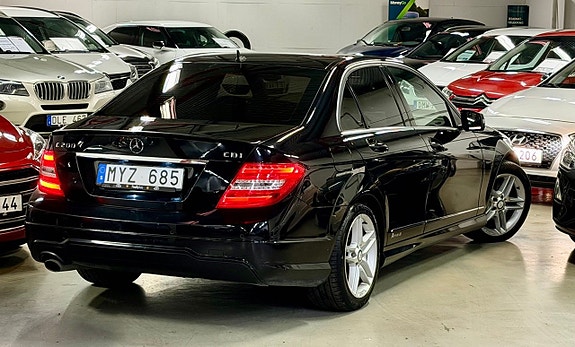Mercedes-Benz C200 4 of 13