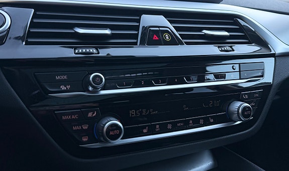 BMW 530e 17 of 30