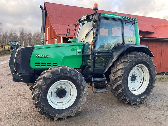 Valtra 6200 med Twintrac Endast 4100 timmar OBS MOMSFRI