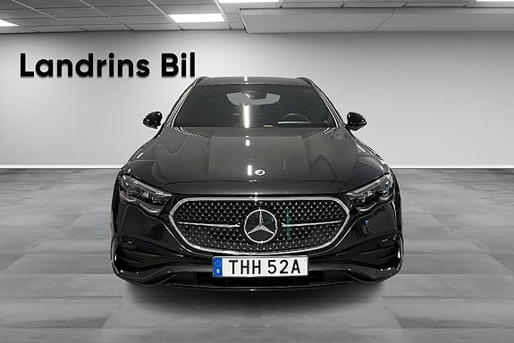 Mercedes-Benz E220 d 2 of 5