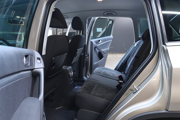 Volkswagen Tiguan 11 of 23